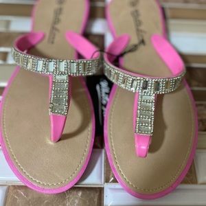 NWT White Line Flip-Flops